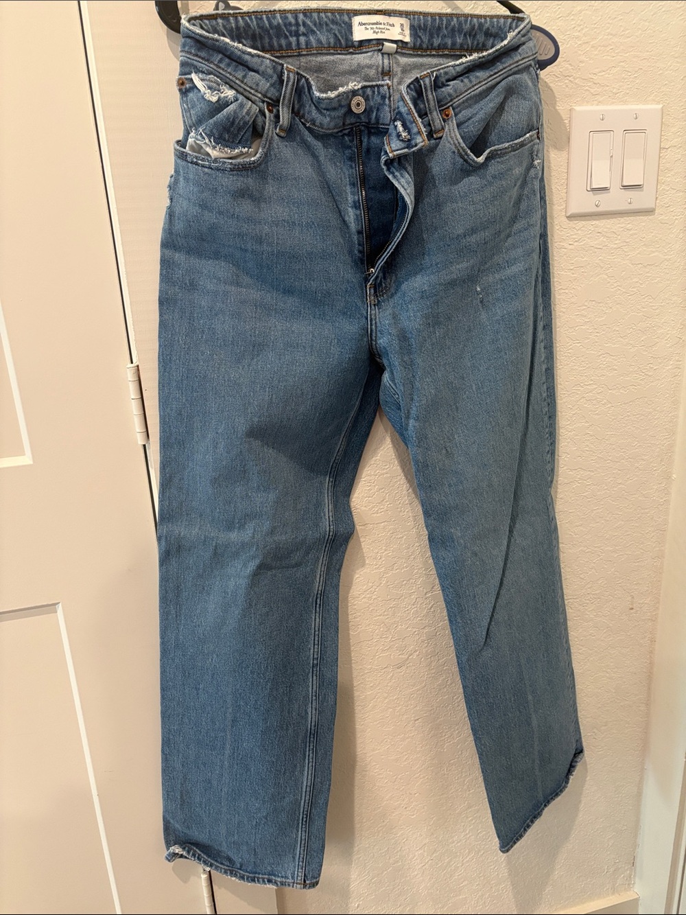 Abercrombie & Fitch Women's Straight-Leg Jeans - Medium Blue Denim